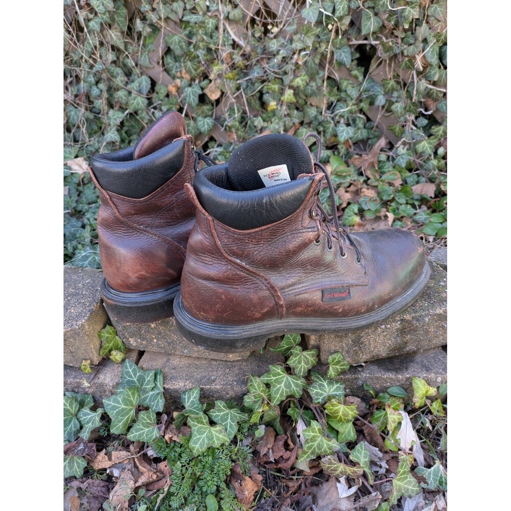 Red Wing Work Boots Size 10, astm f2413-11, leather, USA, moderate to heavy wear